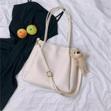 2022 New Arrival Large Capacity Diagonal Bag With Cute Little Bear