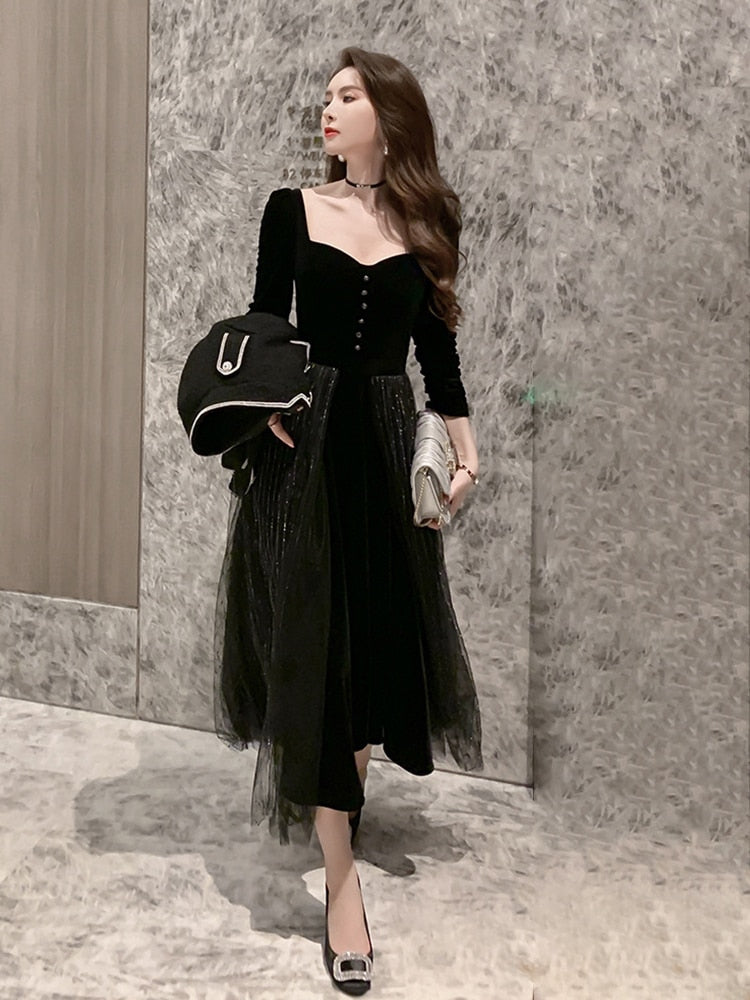 Vintage Velour Evening Party Dress Long-sleeve A-line Homecoming Dress Black Square-neck Tea-lenght Prom Gowns