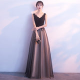 V-neck Lace Prom Gown Long Formal Evening Dresses A-line Tulle Evening Dress Elegant Sleeveless Evening Party Dress Backless