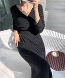 2021 Women's Autumn Winter New Retro Temperament V-neck Sexy Backless Slim Knitted Dress