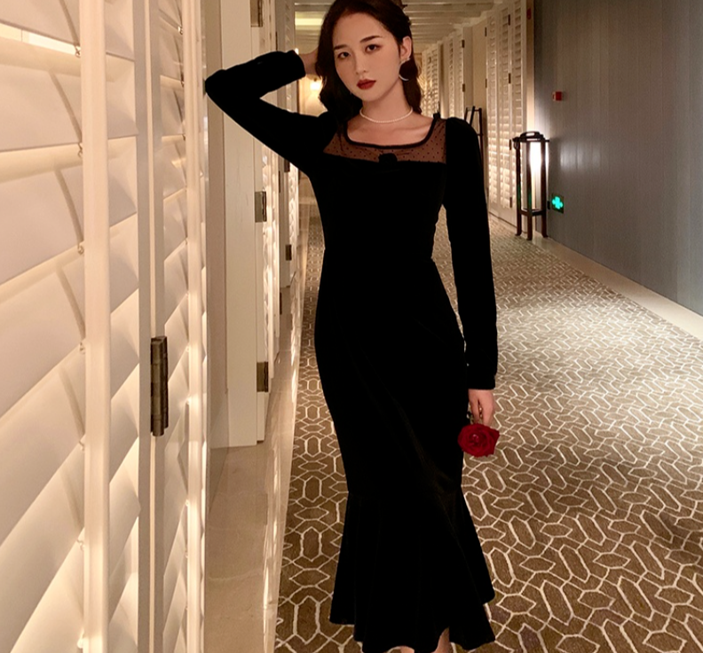 Vintage One Piece Dress Korean Long Sleeve Black Velvet Dress Office Lady 2021 Winter Lace Slim Midi Dress Women Party Design